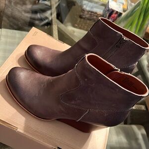 Kork ease booties